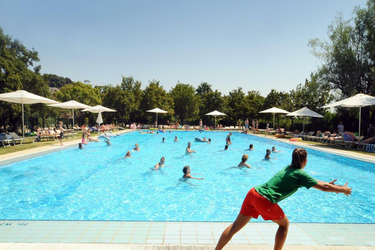 Parco Delle Piscine Hotel Sarteano Exterior photo